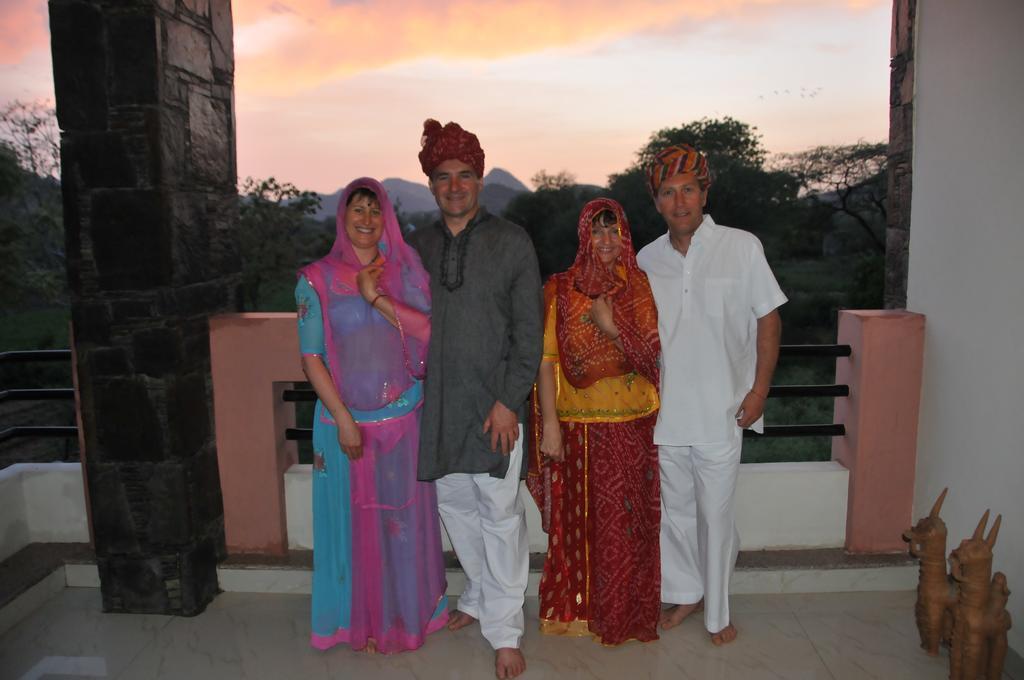 The Royale Country Retreat Bed & Breakfast Udaipur Bagian luar foto