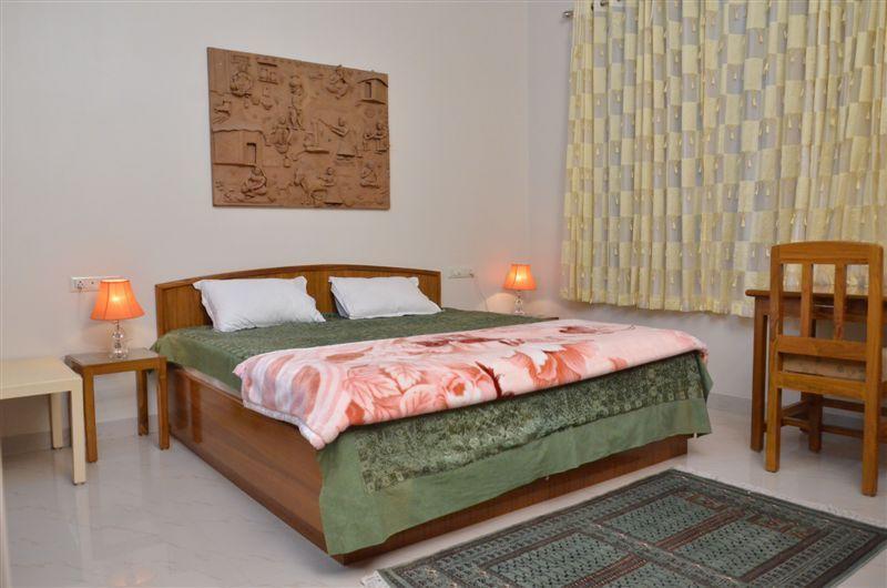 The Royale Country Retreat Bed & Breakfast Udaipur Bagian luar foto